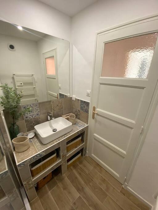 Apartamento Beau T3 Proche Base Navale Et Ecoles Superieures Tolón Exterior foto
